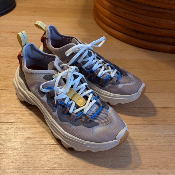 Sorel Kinetic Running Shoes 37.5 - Picture 2 of 7